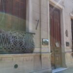 Dos personas formalizadas y condenadas por contrabando / 14 pomos de pegamento y parches de gomería