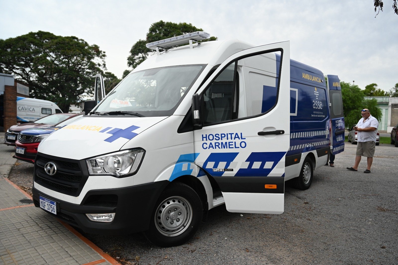 ASSE entregó ambulancia especializada 0 Km para el Hospital de Carmelo