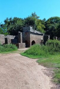 Casino de Oficiales en Arenitas Blancas / Recuerdos de ayer… ruinas de hoy