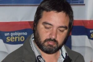 «Juan C. Aramburo / Cuestiona las contrataciones directas en la intendencia: “es hora de dar explicaciones”