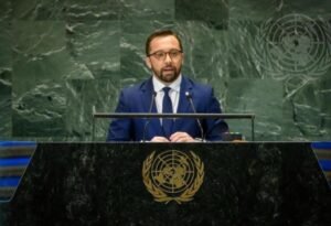 Nicolás Albertoni, quien integra la fórmula de Marcelo Malaquina, recibió el Premio Libertad por su lucha en favor de la democracia en América Latina
