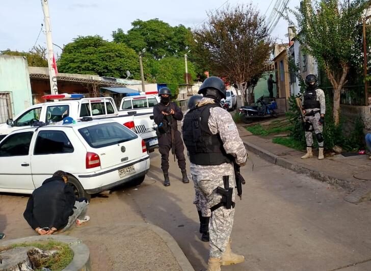 Golpe al narcomenudeo en Salto: 11 allanamientos y  19 detenidos»