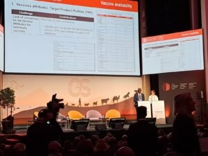 Avanza el foro técnico sobre vacunación animal en la asamblea de la OMSA