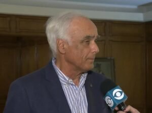Constitucionalista Martín Risso:» Viera no puede dirigir Colonización y ser colono a la vez”