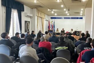 Albisu reunió gabinete para informar sobre crisis financiera en la Intendencia