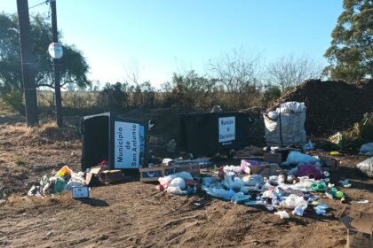 San Antonio: nuevos contenedores victimas del vandalismo.