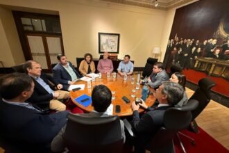 Plan “Limpia Sueldos”: Congreso de Intendentes y BROU trabajan en soluciones para funcionarios municipales