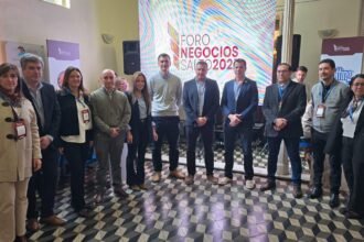Impulsando el desarrollo empresarial del norte del país /Carlos Albisu participó en la apertura del Foro de Negocios 2025 en Salto