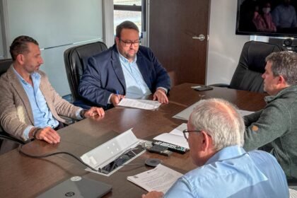 “Más cerca de la gente: gobierno digital y transparente” “Más cerca de la gente: gobierno digital y transparente”