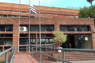 Jefatura de Salto  Seis personas fueron formalizadas en Salto tras operativo policial que evitó una rapiña