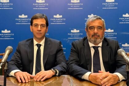 Constenla y De Brum vuelven a alzar la voz por los trabajadores citrícolas Constenla y De Brum vuelven a alzar la voz por los trabajadores citrícolas