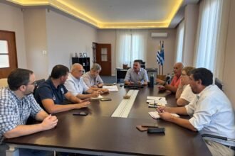 Albisu reunió a su gabinete para coordinar acciones tras el incendio en el Mercado Regional