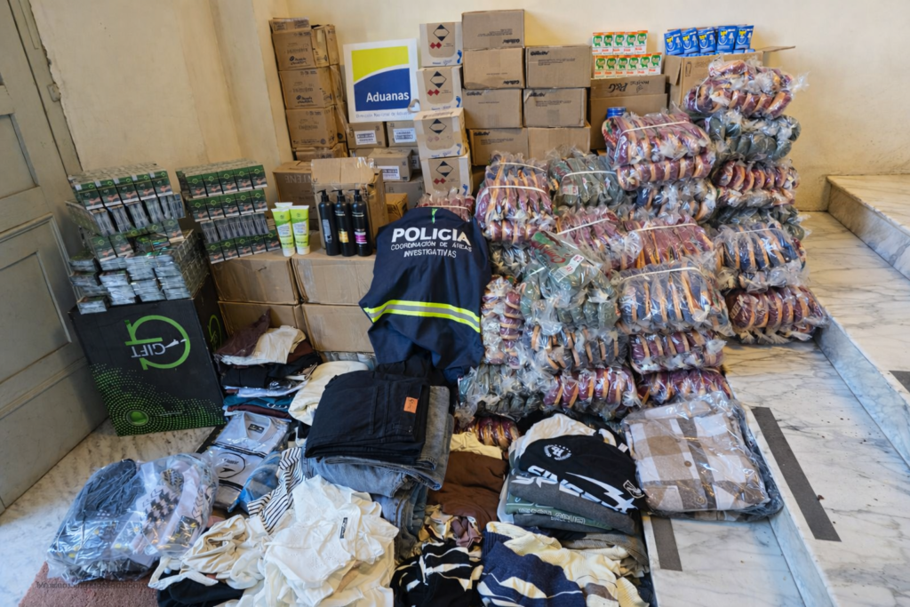 FUGA, PERSECUCIÓN Y UN MILLONARIO CARGAMENTO INCAUTADO