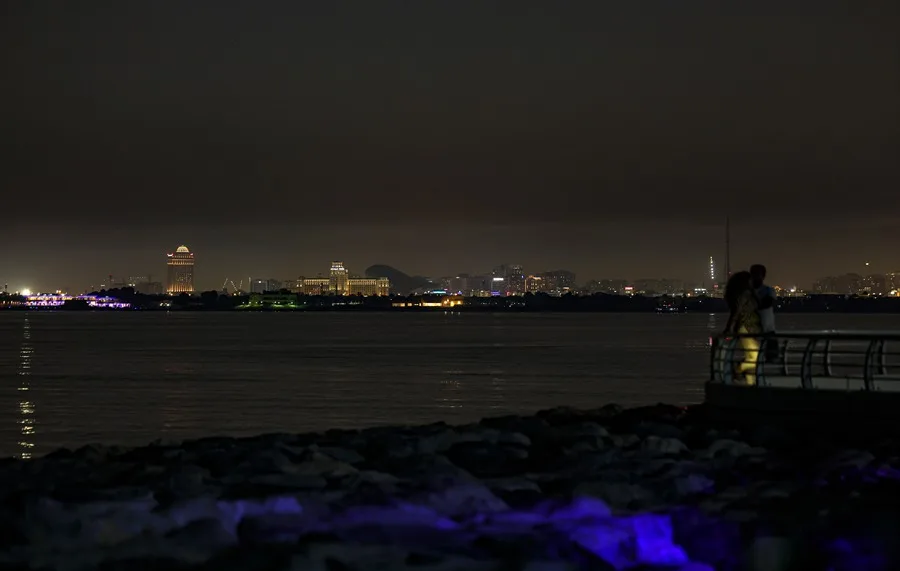 Irán anuncia una nueva ola de ataques contra las bases de EE. UU. en la región