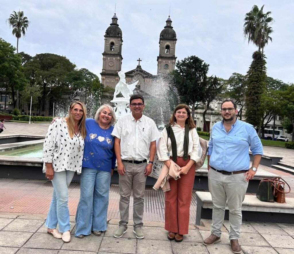 Jornada de sensibilización promovió el buen trato y la convivencia en centros educativos