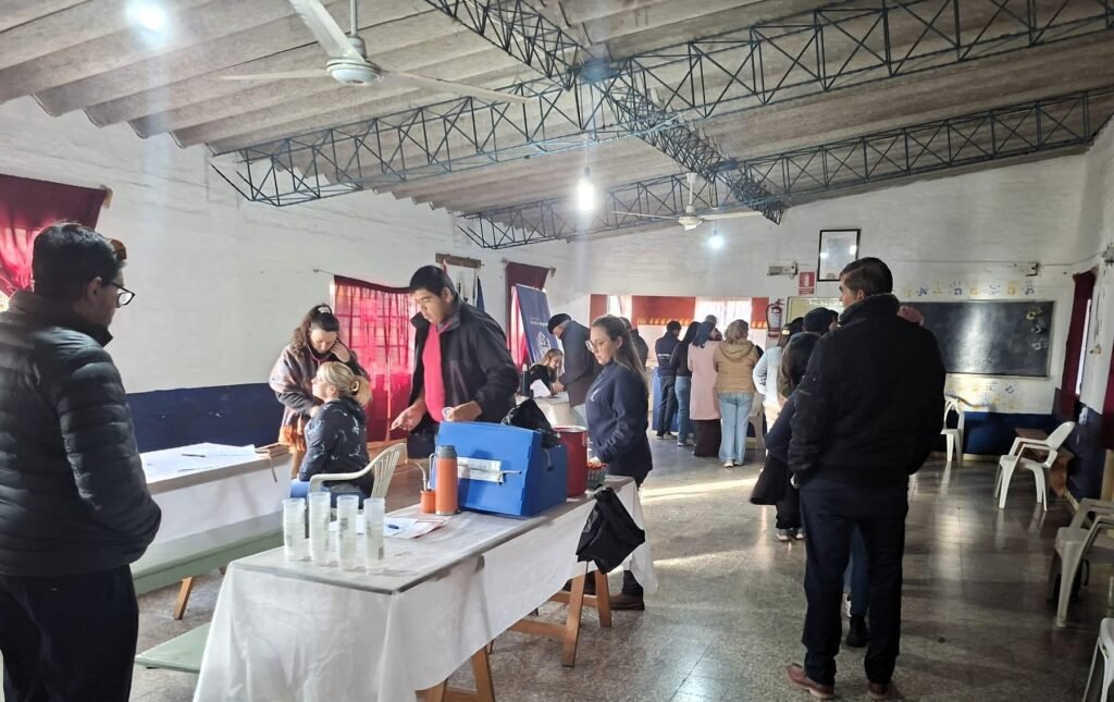 Gobierno de Salto llev&oacute; el servicio de expedici&oacute;n de carn&eacute;s de salud a Laureles