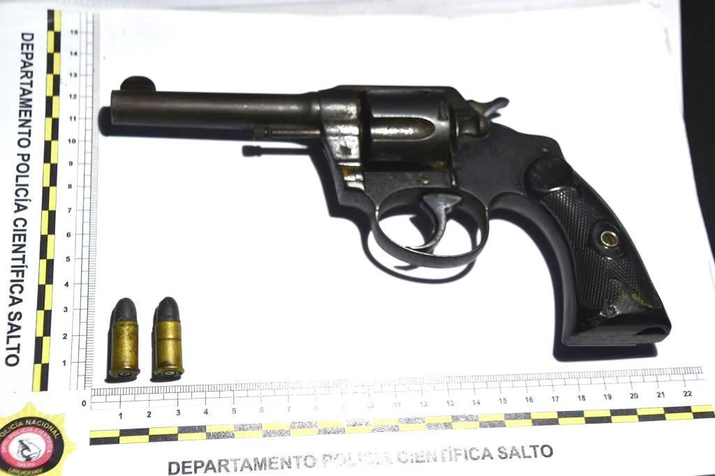 Intentaron robar una moto, hubo dos detenidos y la Polic&iacute;a incaut&oacute; un rev&oacute;lver