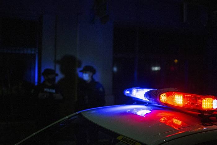 FUNCIONARIO POLICIAL Y UNA MENOR LESIONADOS EN VIOLENTA PELEA BARRIO ANDRESITO